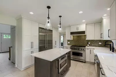 1820 Nicholson Drive, Hoffman Estates, IL 60192 - Photo 10