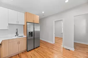 929 N Latrobe Ave, Chicago, IL 60651 - Photo 12