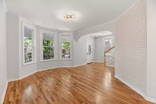 929 N Latrobe Ave, Chicago, IL 60651 - Photo 6