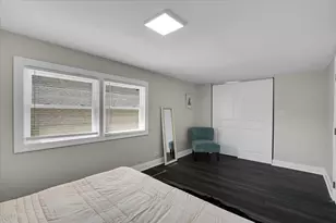 11412 S King Dr, Chicago, IL 60628 - Photo 18