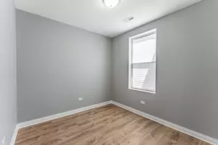 2231 S Drake Ave, Chicago, IL 60623 - Photo 10