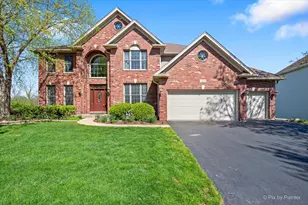 261 Johnson Woods Dr, Batavia, IL 60510 - Photo 2