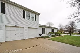 304 Creekside Ct, Vernon Hills, IL 60061 - Photo 1