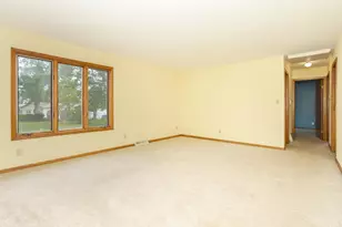 18 Oakwood Dr, Pontiac, IL 61764 - Photo 10