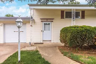 18 Oakwood Dr, Pontiac, IL 61764 - Photo 38