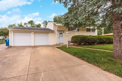 18 Oakwood Drive, Pontiac, IL 61764 - Photo 2