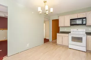 18 Oakwood Dr, Pontiac, IL 61764 - Photo 24