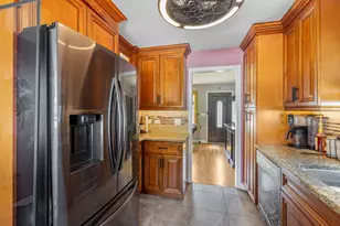 218 N Marion Ave, Bartlett, IL 60103 - Photo 6