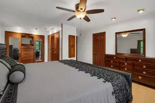 655 Oakview Dr, Algonquin, IL 60102 - Photo 6