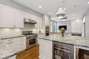 2751 N Greenview Ave, Chicago, IL 60614 - Photo 8