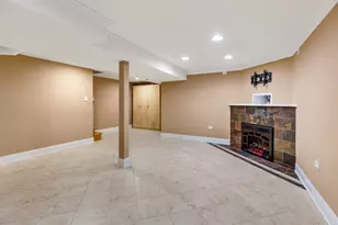740 Lakeview Point, Schaumburg, IL 60194 - Photo 20