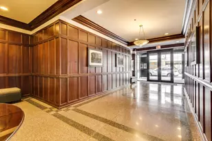 33 W Huron St, Chicago, IL 60654 - Photo 4