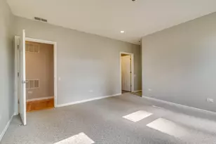 33 W Huron St, Chicago, IL 60654 - Photo 14