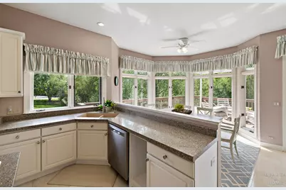32 Rosewood Drive, Hawthorn Woods, IL 60047 - Photo 14