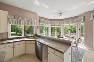 32 Rosewood Dr, Hawthorn Woods, IL 60047 - Photo 14