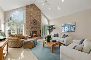 32 Rosewood Dr, Hawthorn Woods, IL 60047 - Photo 6