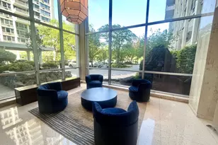 4250 N Marine Dr, Chicago, IL 60613 - Photo 2