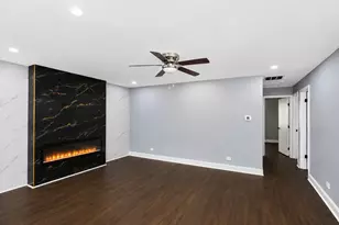 951 Chelsea Ln, Schaumburg, IL 60193 - Photo 6