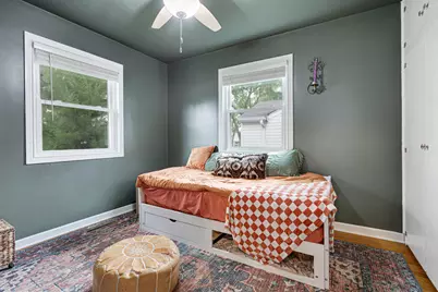 207 N Crest Avenue, Bartlett, IL 60103 - Photo 10