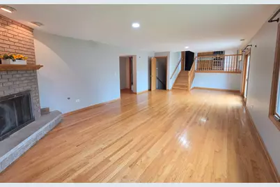8112 Rutherford Drive, Woodridge, IL 60517 - Photo 10