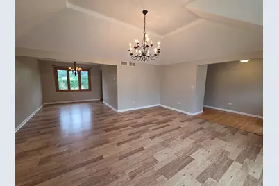 8112 Rutherford Drive, Woodridge, IL 60517 - Photo 4