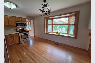 8112 Rutherford Drive, Woodridge, IL 60517 - Photo 8