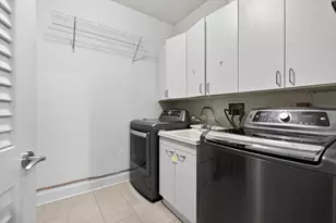 187 N Westshore Dr, Chicago, IL 60601 - Photo 16