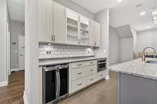 187 N Westshore Dr, Chicago, IL 60601 - Photo 8