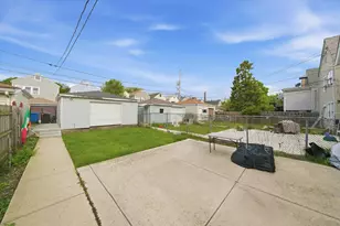 4228 S Fairfield Ave, Chicago, IL 60632 - Photo 10