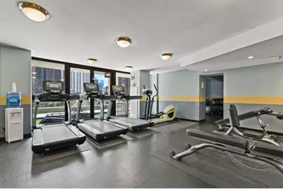 33 W Delaware Place #18K, Chicago, IL 60610 - Photo 18