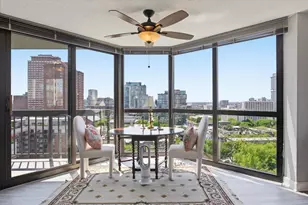 33 W Delaware Pl, Chicago, IL 60610 - Photo 2