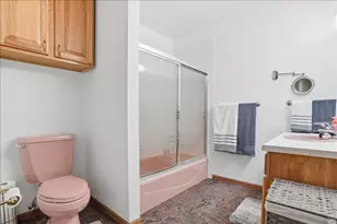 300 Old Mill Ln, Hampshire, IL 60140 - Photo 10