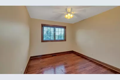 9041 Sunrise Lane, Orland Park, IL 60462 - Photo 18