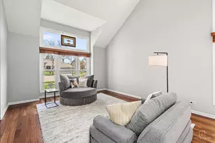 2116 Birchwood Ln, Buffalo Grove, IL 60089 - Photo 4