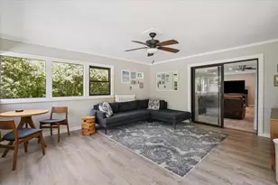 1086 Polo Dr, Lake Forest, IL 60045 - Photo 12