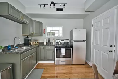3034 W Montrose Avenue, Chicago, IL 60618 - Photo 20