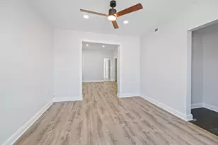 3221 E 91st St, Chicago, IL 60617 - Photo 4