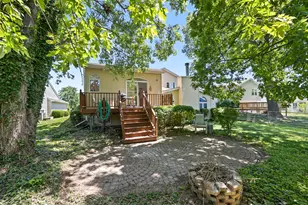 8100 Geneva St, Woodridge, IL 60517 - Photo 26