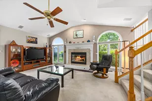 8100 Geneva St, Woodridge, IL 60517 - Photo 12