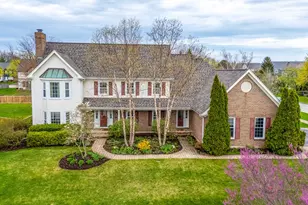 383 Barnswallow Ln, Vernon Hills, IL 60061 - Photo 1