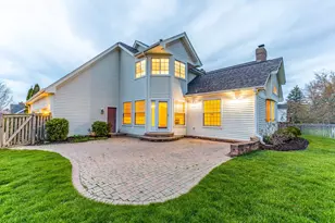 383 Barnswallow Ln, Vernon Hills, IL 60061 - Photo 60