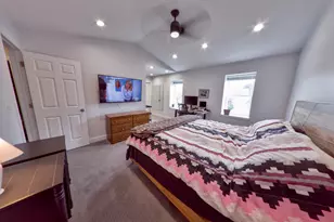 1284 Regent Dr, Mundelein, IL 60060 - Photo 14