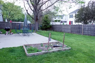 1284 Regent Dr, Mundelein, IL 60060 - Photo 22