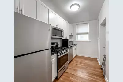 1153 W Lunt Avenue #1, Chicago, IL 60626 - Photo 2