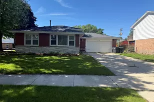 738 E 158th St, South Holland, IL 60473 - Photo 1