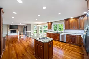 45W288 Sumac Ln, Hampshire, IL 60140 - Photo 6