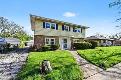 148 Blackhawk Drive, Park Forest, IL 60466 - Photo 1