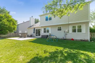 165 Park Meadow Ln, Bolingbrook, IL 60440 - Photo 32