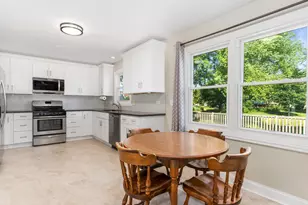 165 Park Meadow Ln, Bolingbrook, IL 60440 - Photo 8