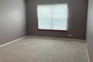 2210 Scott Ln, Aurora, IL 60502 - Photo 10